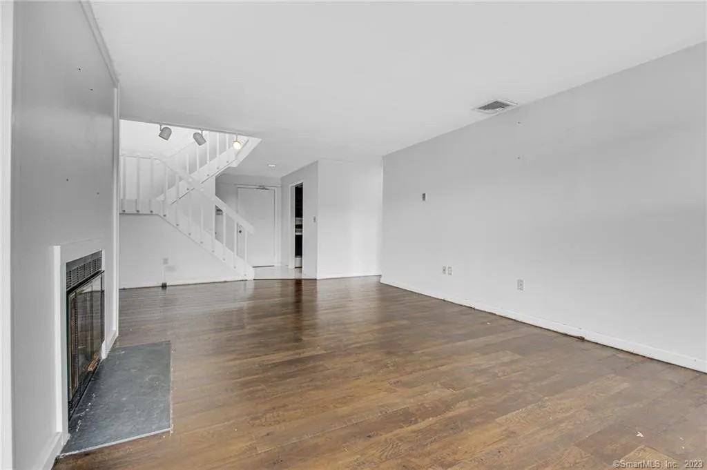 100 Kane St #D11 - Photo 4 of 25