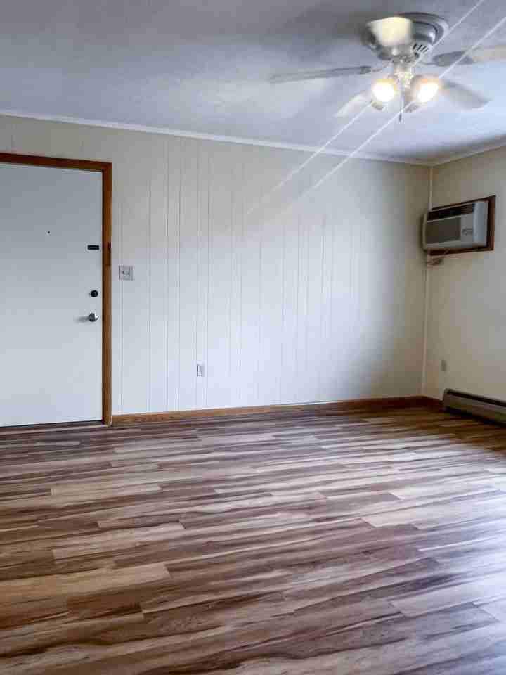 460 Harding Ave #1 - Photo 3 of 8