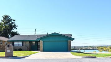 featured image of 212 Se Surrey Pl #NA