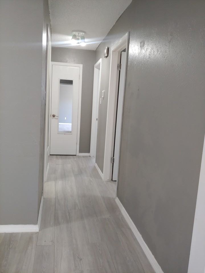 212 Se Surrey Pl #NA - Photo 4 of 18