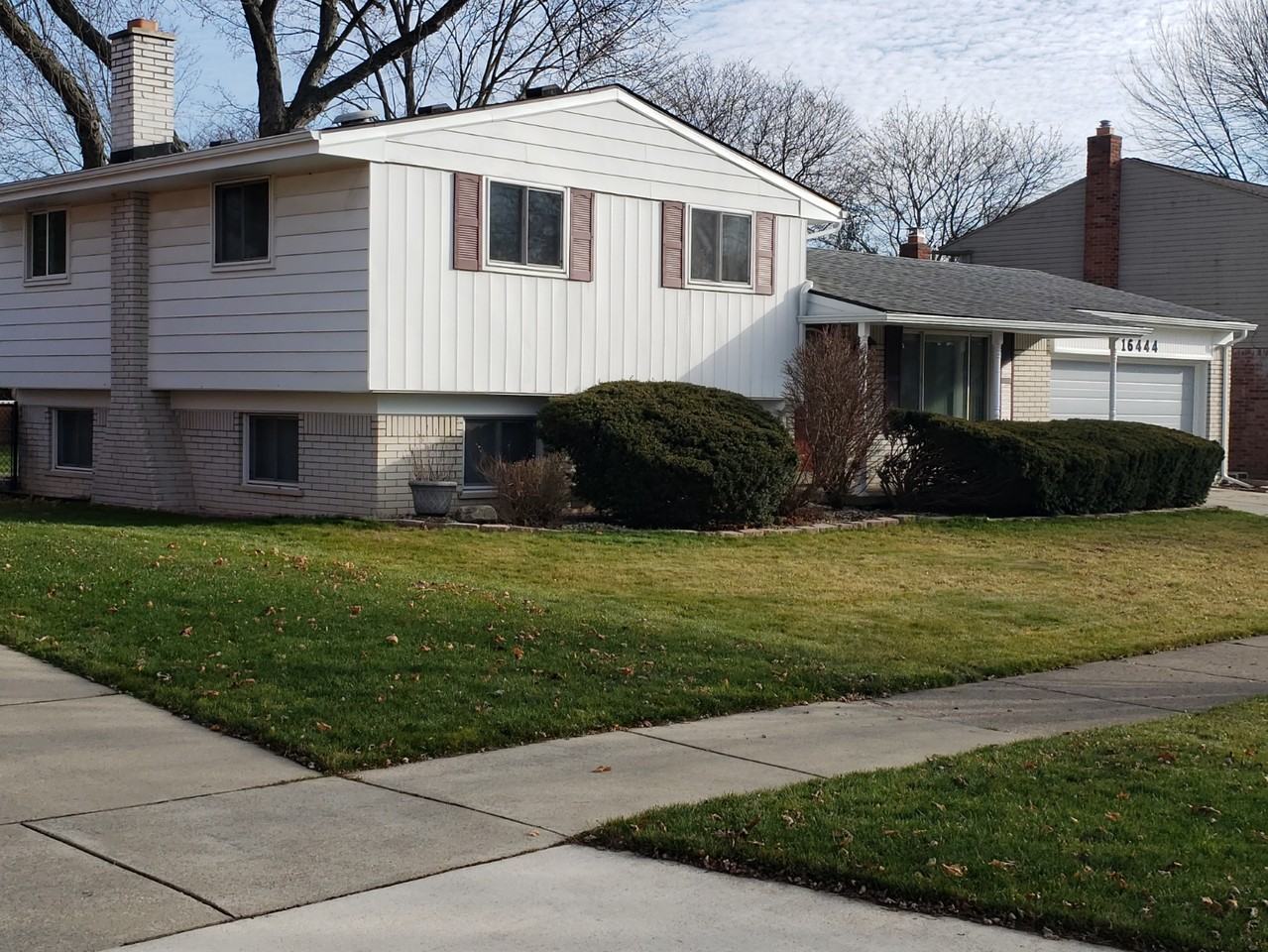 16444 Fairway St #NA - Photo 3 of 36