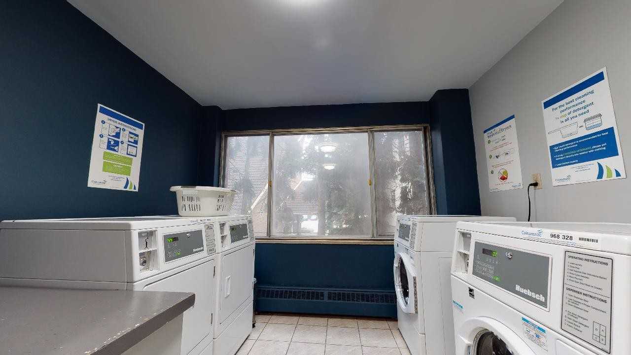 765 Browns Line - Photo 7 of 9