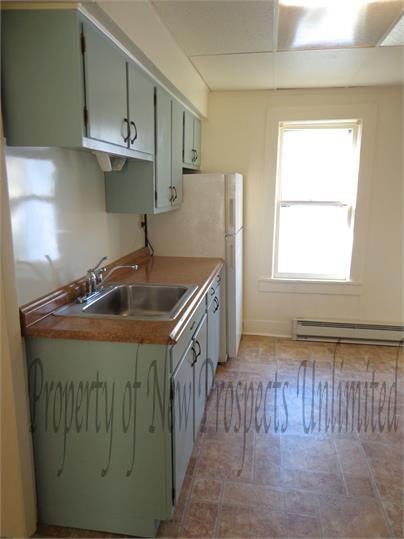 20 Clark Ave #2R - Photo 2 of 10