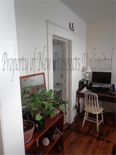 20 Clark Ave #2R - Photo 4 of 10