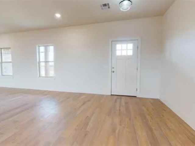 12031 Ne Stone Ridge Ln #1 - Photo 2 of 23