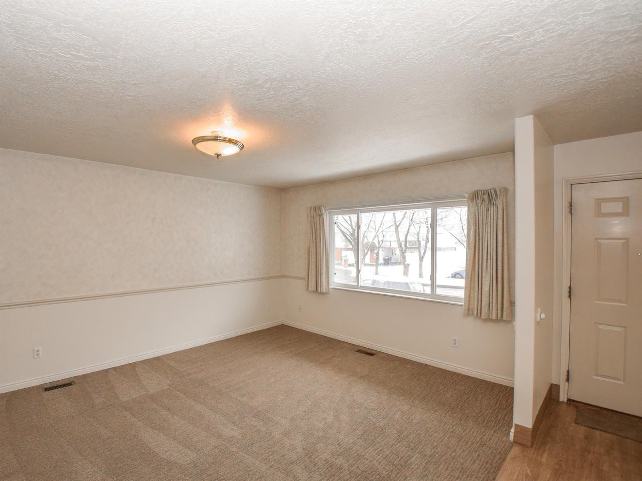 162 W 1100 N #4 - Photo 4 of 16