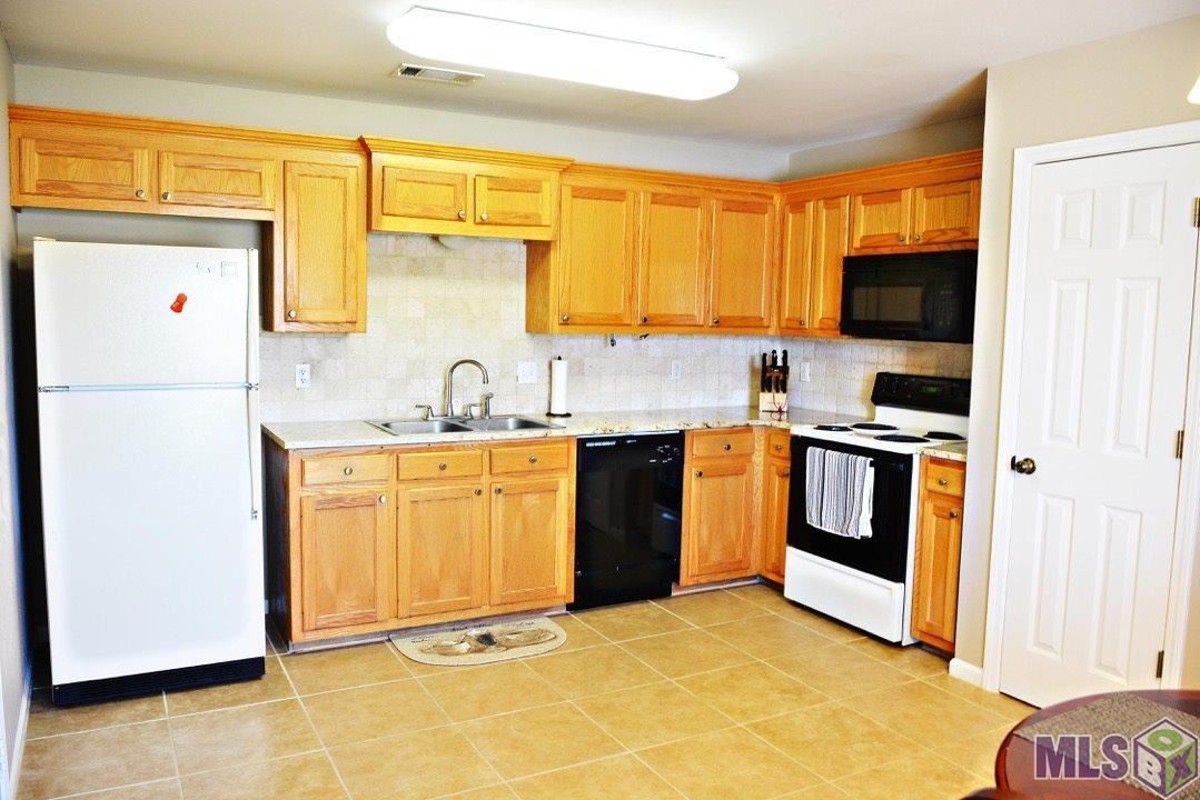 10124 Nashville Ct #1 - Photo 3 of 11