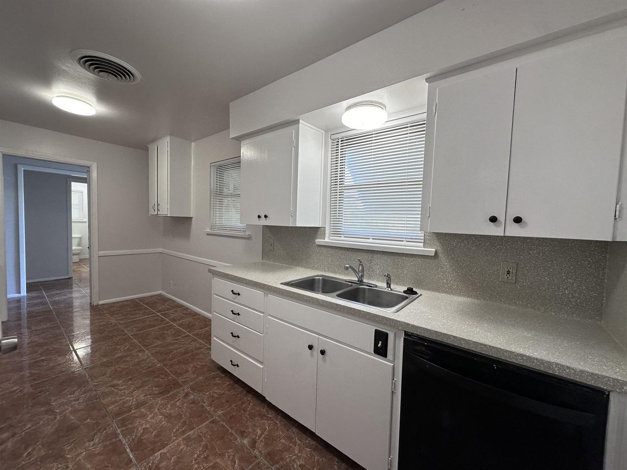 4926 Calvin Dr #1 - Photo 5 of 18