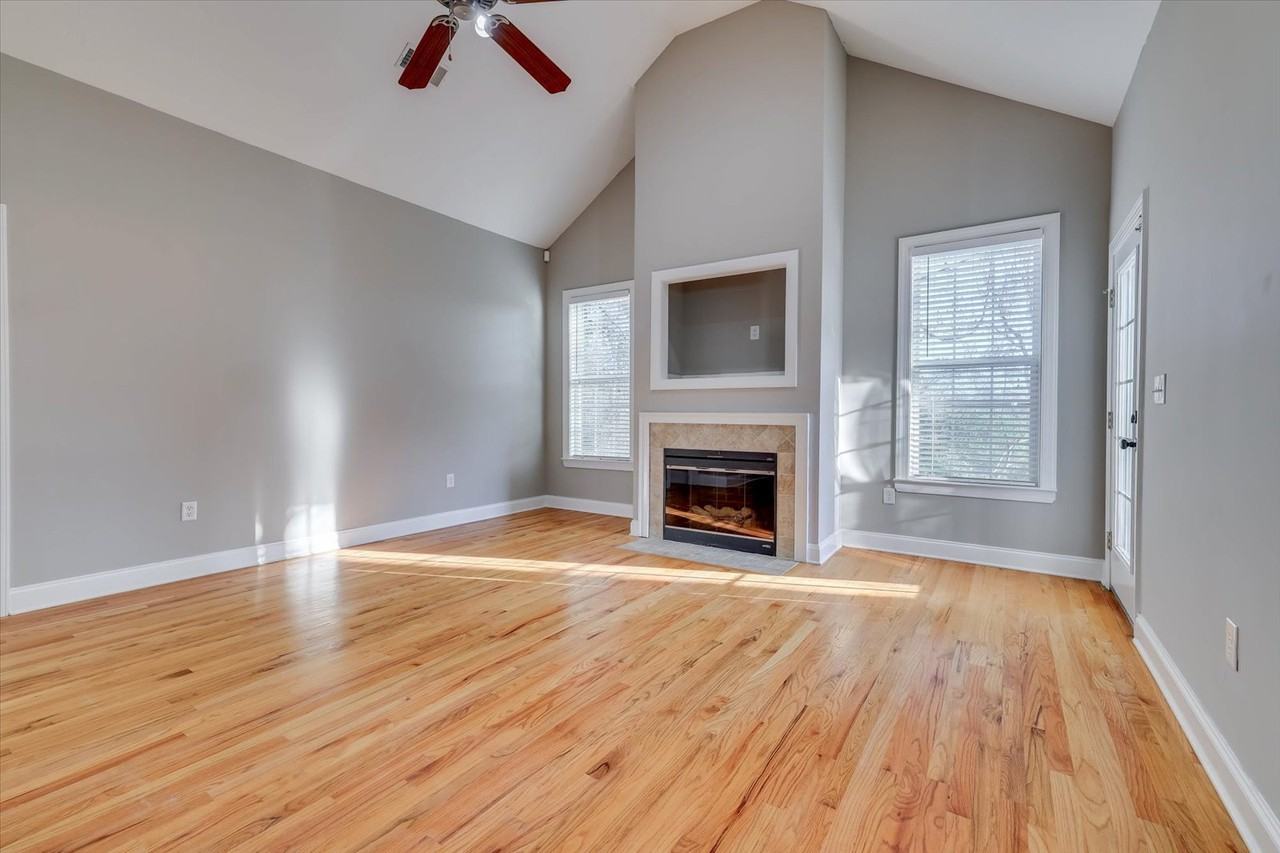 719 Bonnie Oaks Ln #1 - Photo 6 of 50