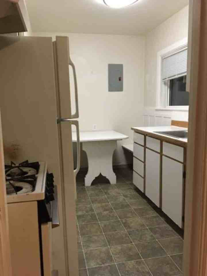 Madison Court - Photo 4 of 16