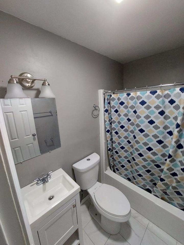 333 S. Steffler AveApt 5 #5 - Photo 6 of 11