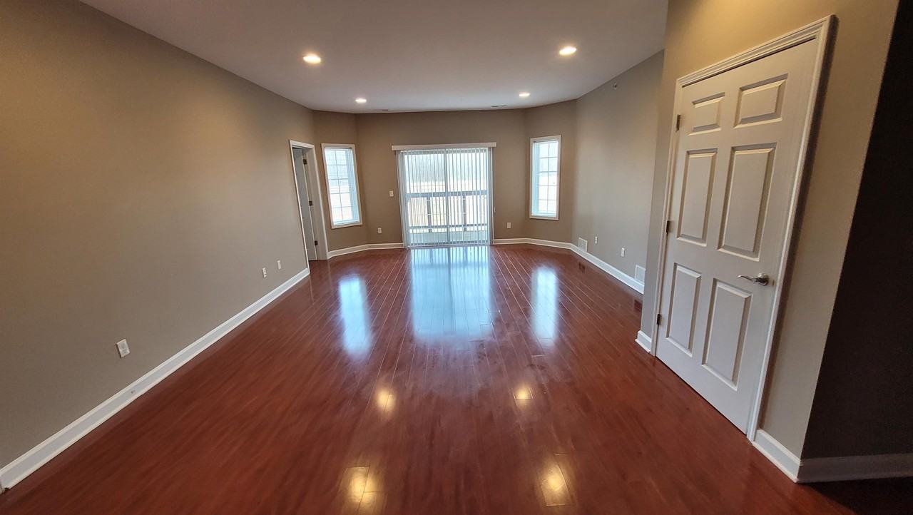 7409 Lions Gate Pkwy #7409 - Photo 2 of 10