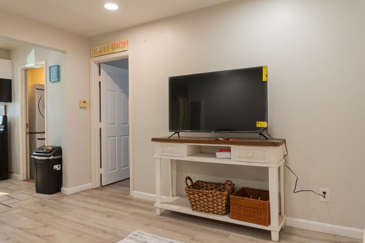 5121 Tipton St #1 - Photo 4 of 25