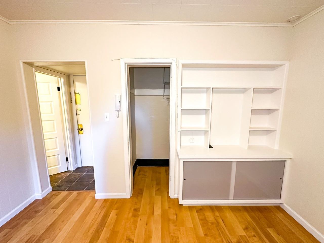 Regis Apartments - Photo 5 of 15