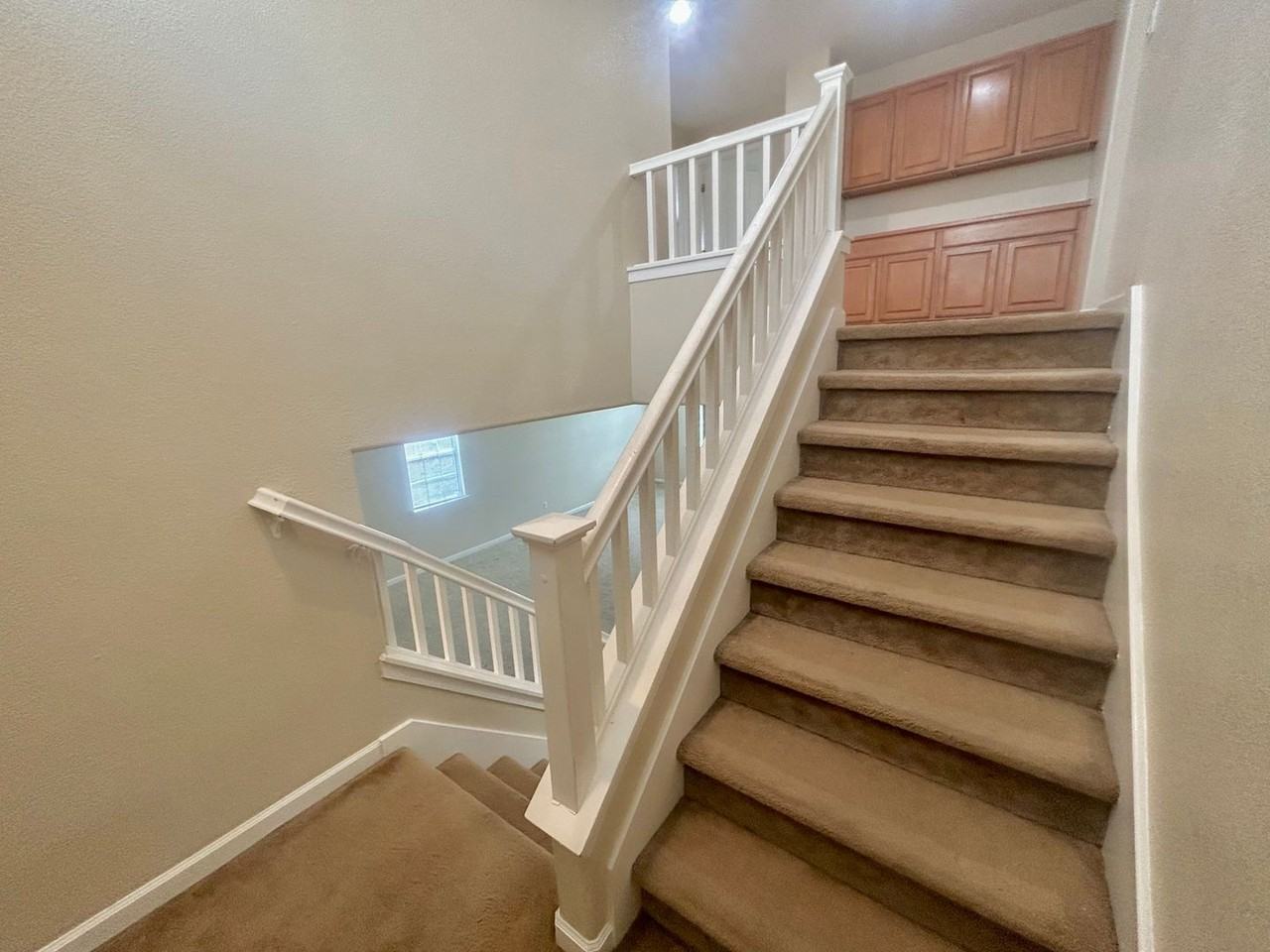 2216 Cermak Way - Photo 3 of 35