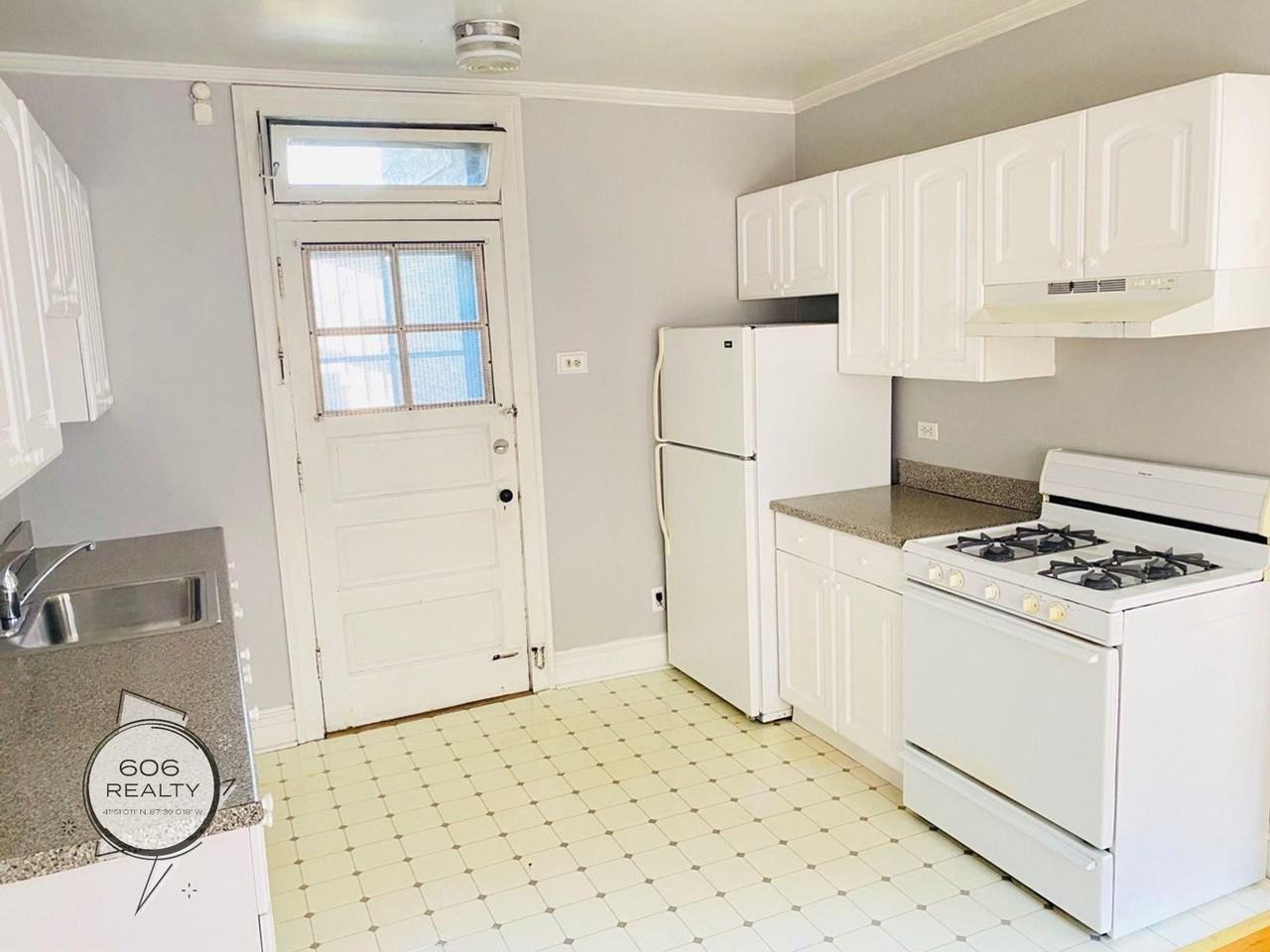 1335 1335 W Carmen - 3A #3A - Photo 2 of 5