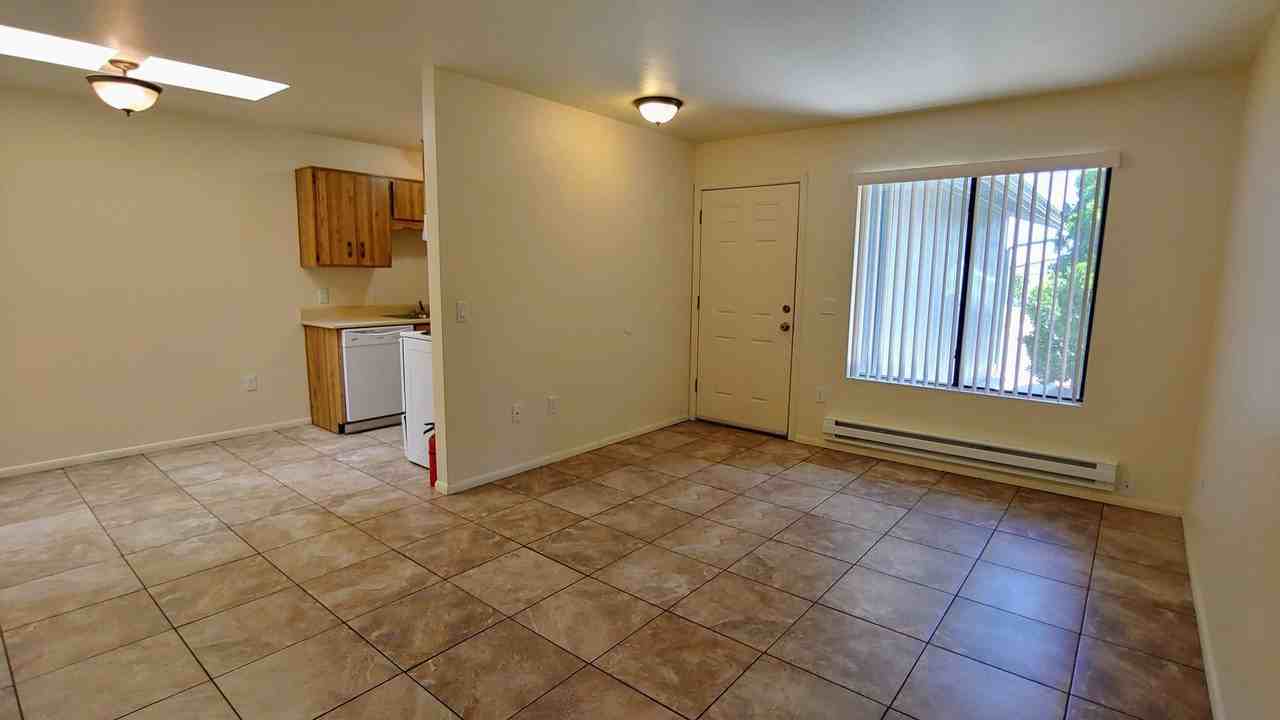 3040 N. Starlight Drive - Photo 2 of 14