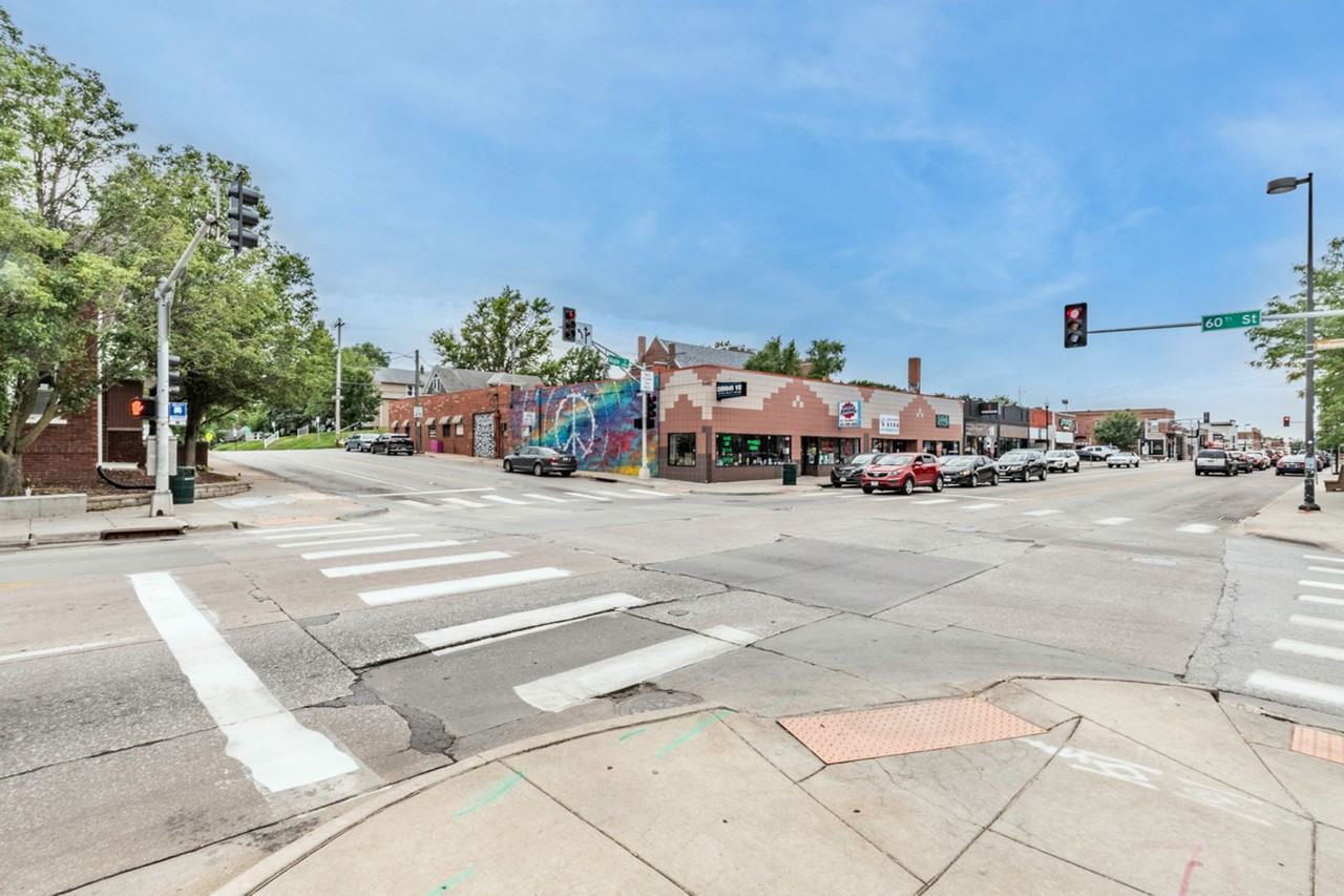 TRISARA 2817 N 60 ST - Photo 3 of 6