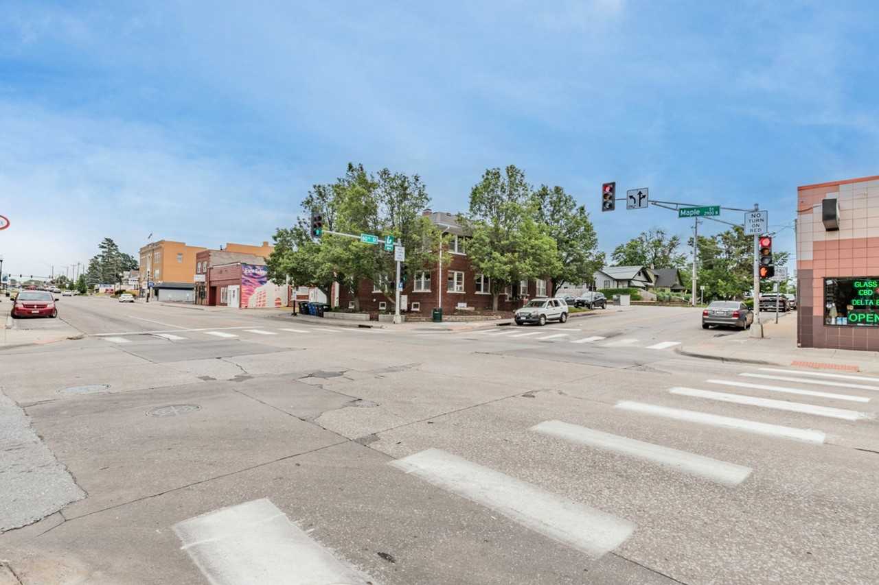 TRISARA 2817 N 60 ST - Photo 5 of 6