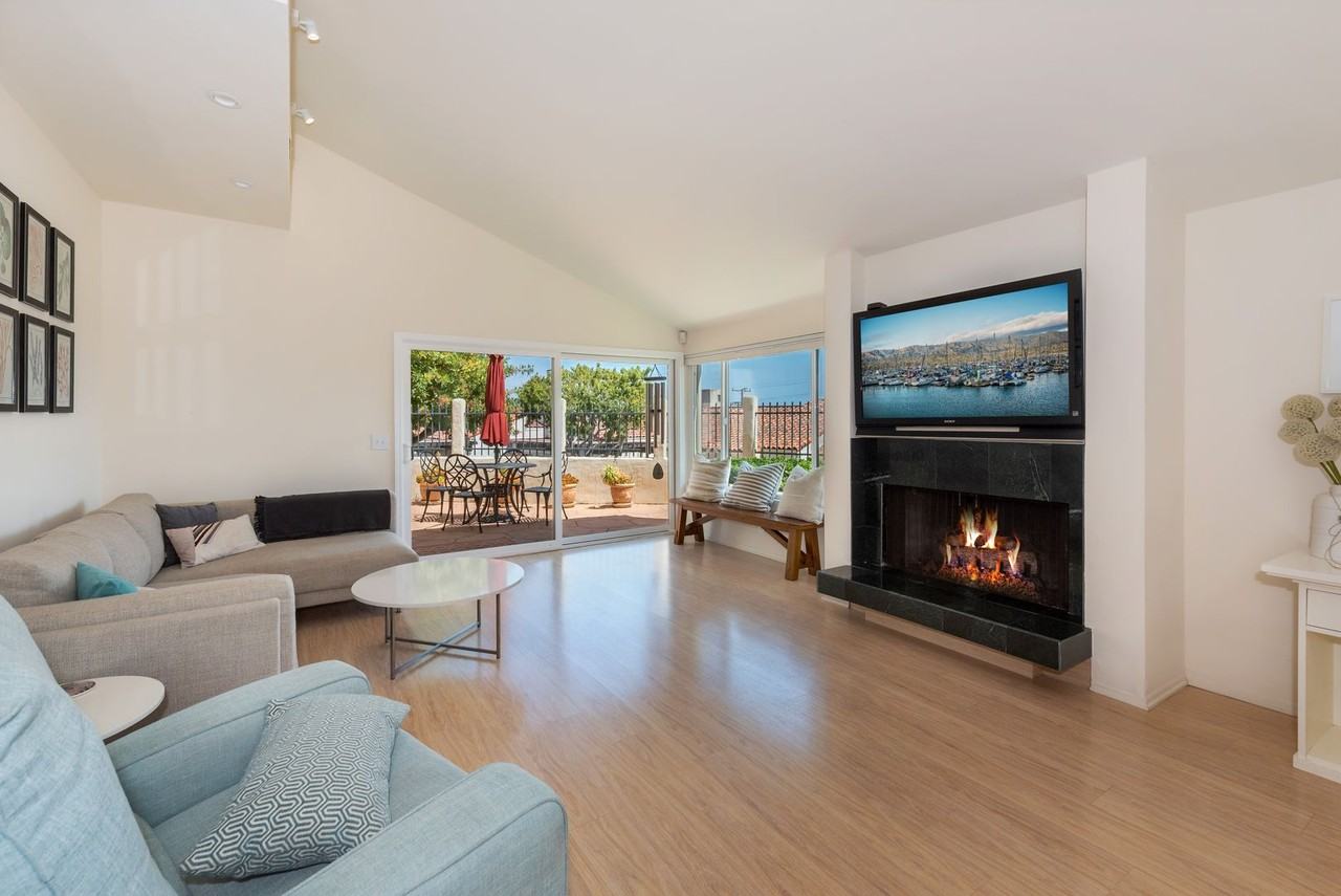 407 Vista De La Playa Ln - Photo 3 of 25