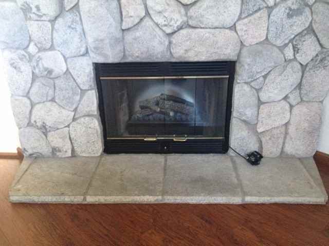 389 Sunwood Dr - Photo 3 of 6