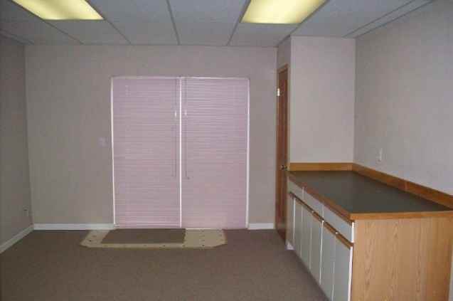 921 Middle Fork Rd - Photo 3 of 4