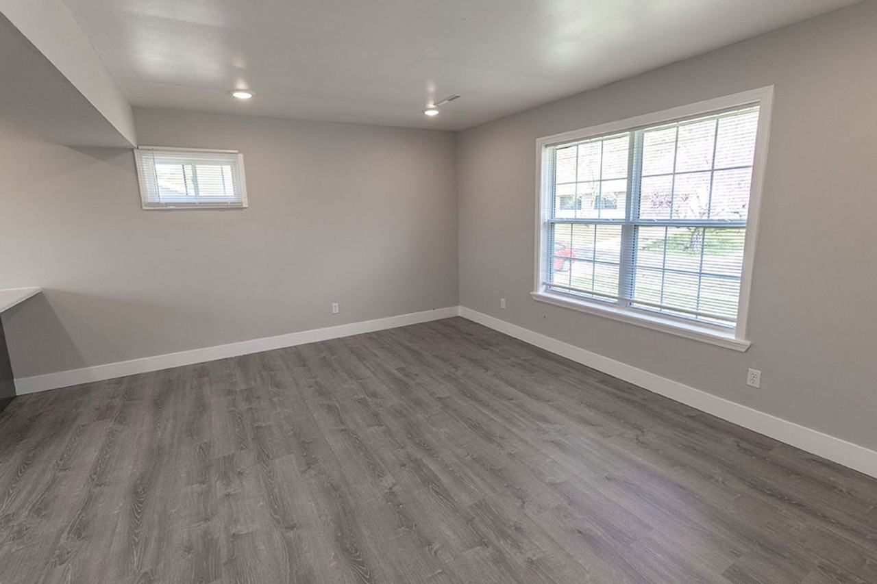 3700 Greeley Dr - Photo 5 of 25