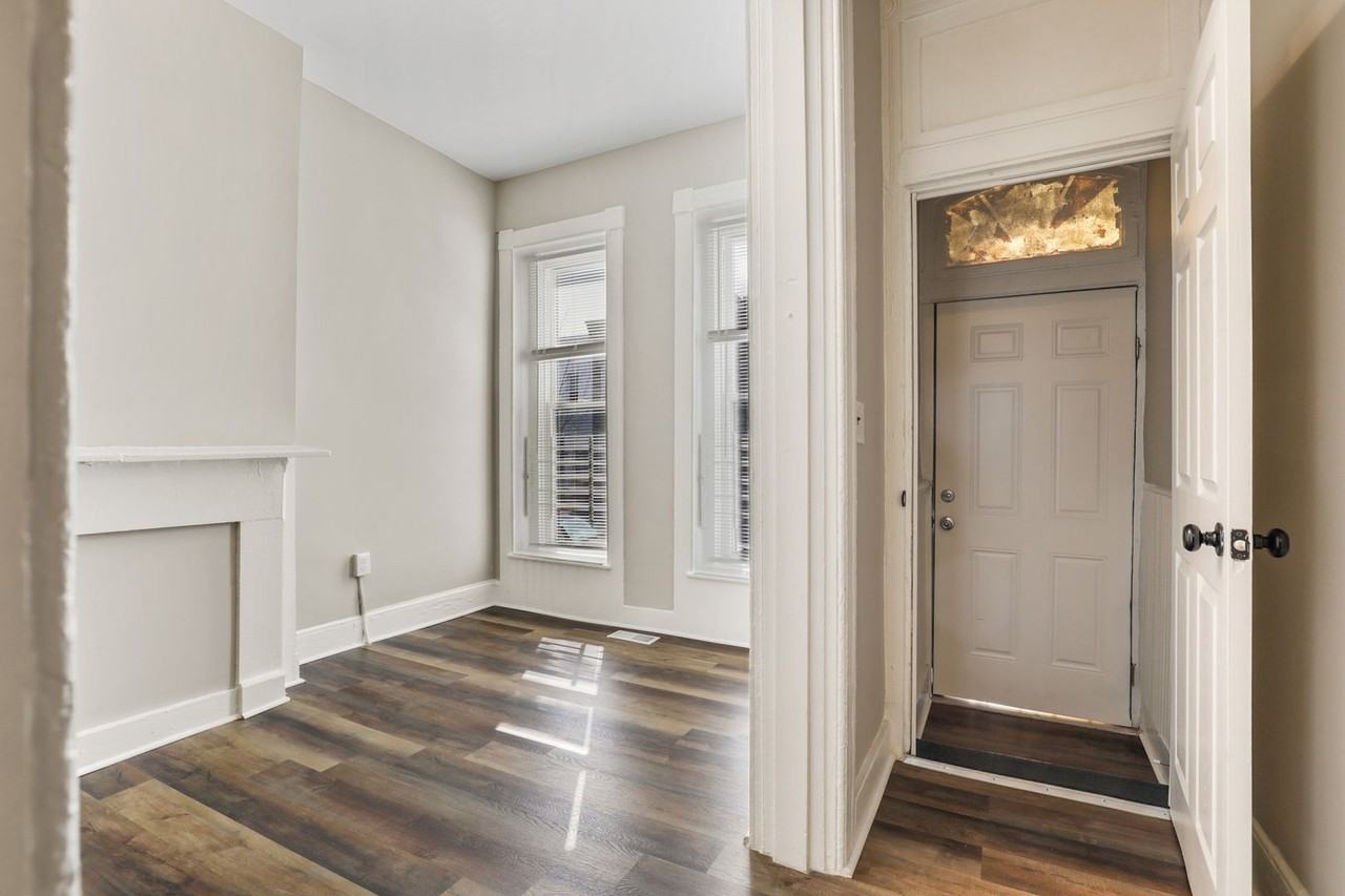 1123 Myrtle Ave - Photo 4 of 19