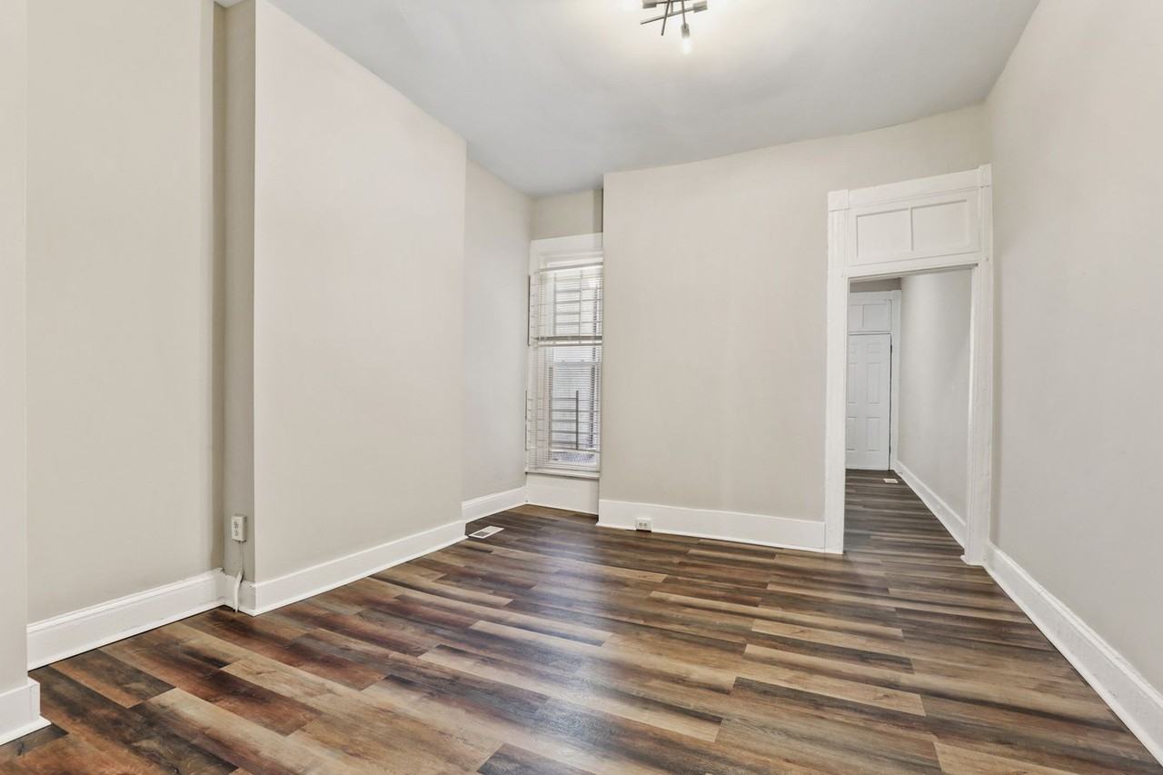 1123 Myrtle Ave - Photo 7 of 19