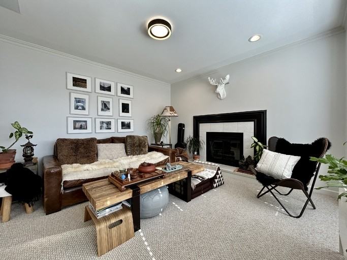 6439 Meadow Pl - Photo 3 of 30