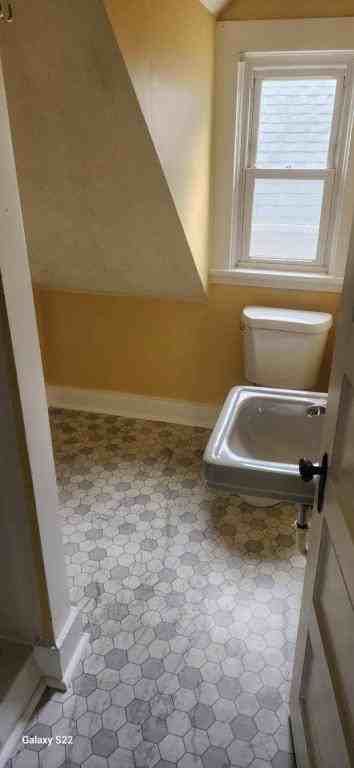 629 5th St - Photo 4 of 8