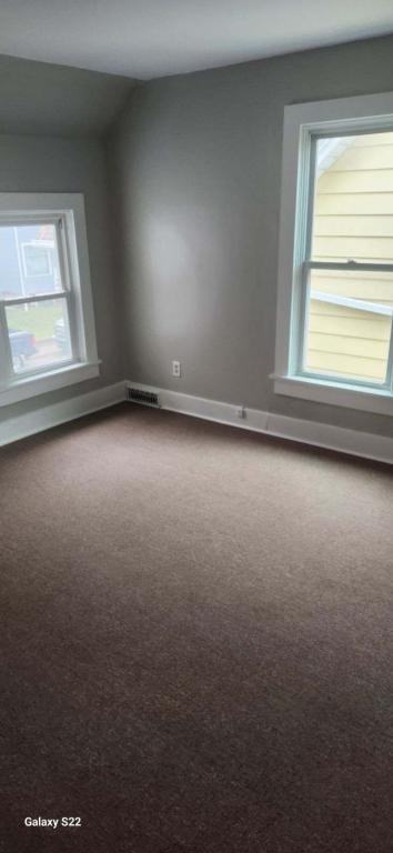 629 5th St - Photo 5 of 8