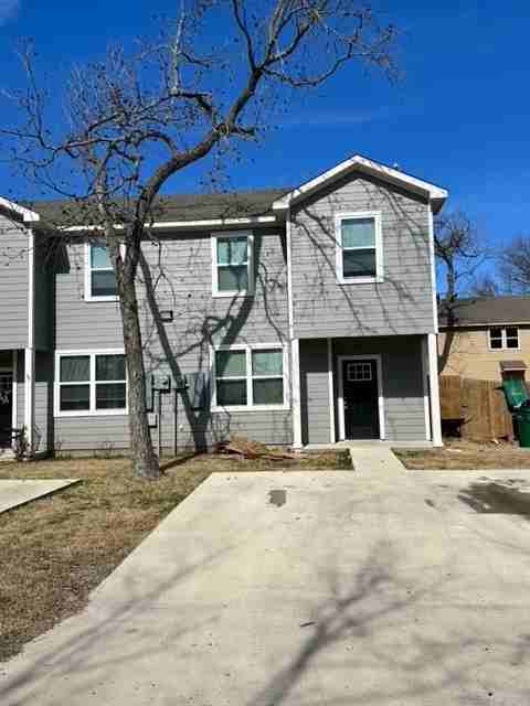 527 525/527 E Ball St - Photo 3 of 3