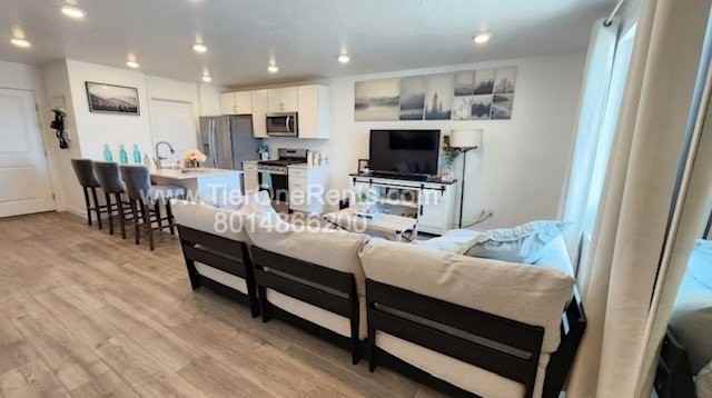 8455 W Bowie Dr - Photo 5 of 9