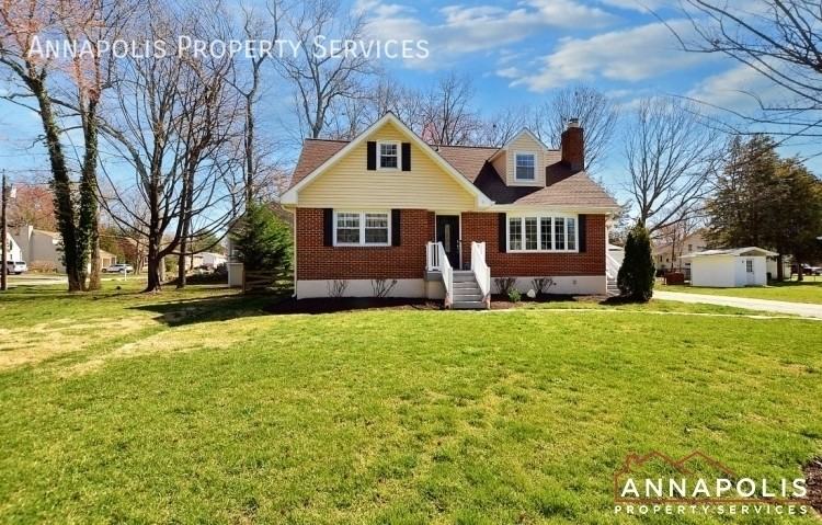 501 Harbor Dr - Photo 2 of 47