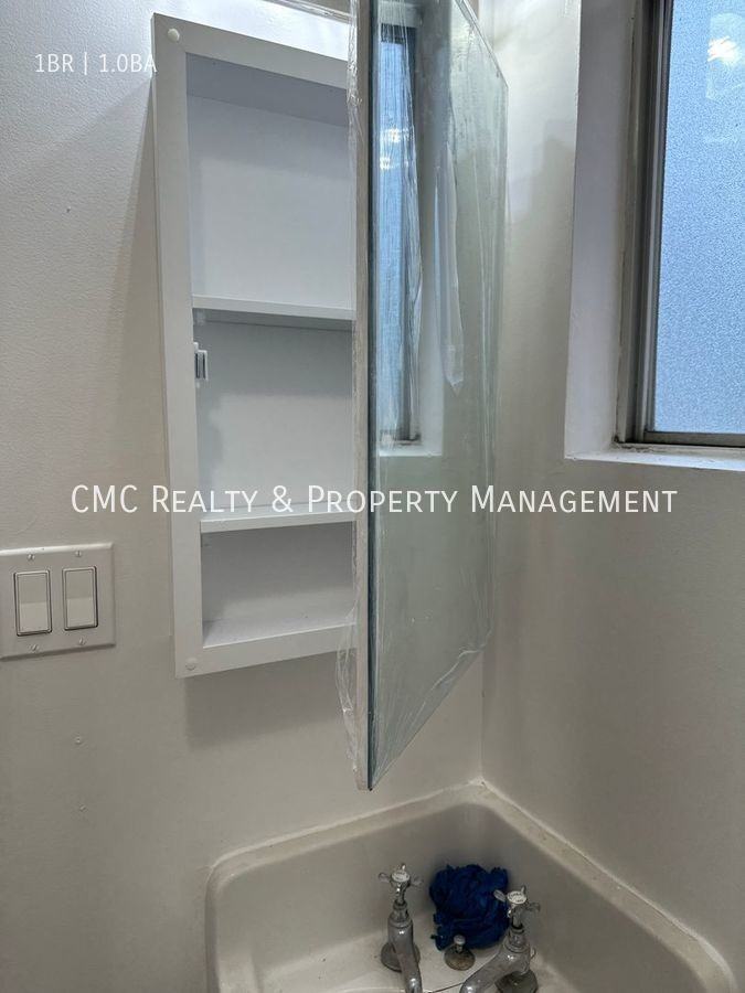 842 Grand Ave - Photo 2 of 9