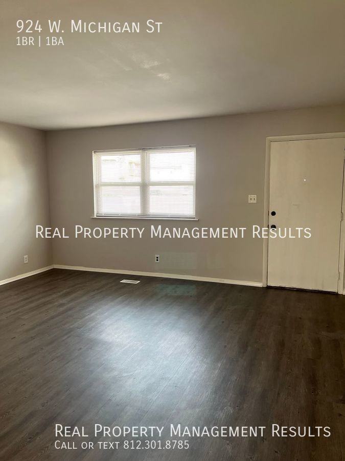 924 W Michigan St - Photo 2 of 8