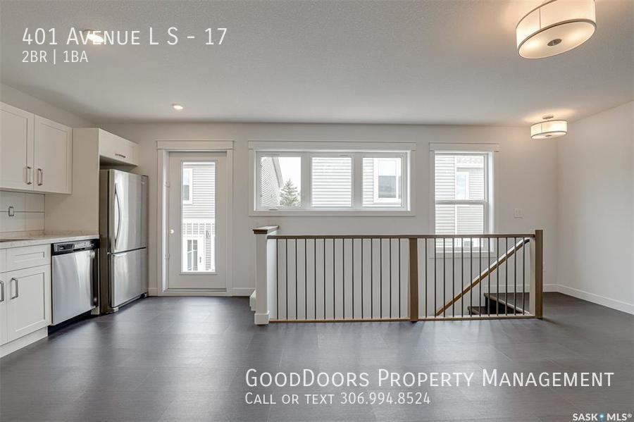 401 Avenue L S #17 - Photo 6 of 13