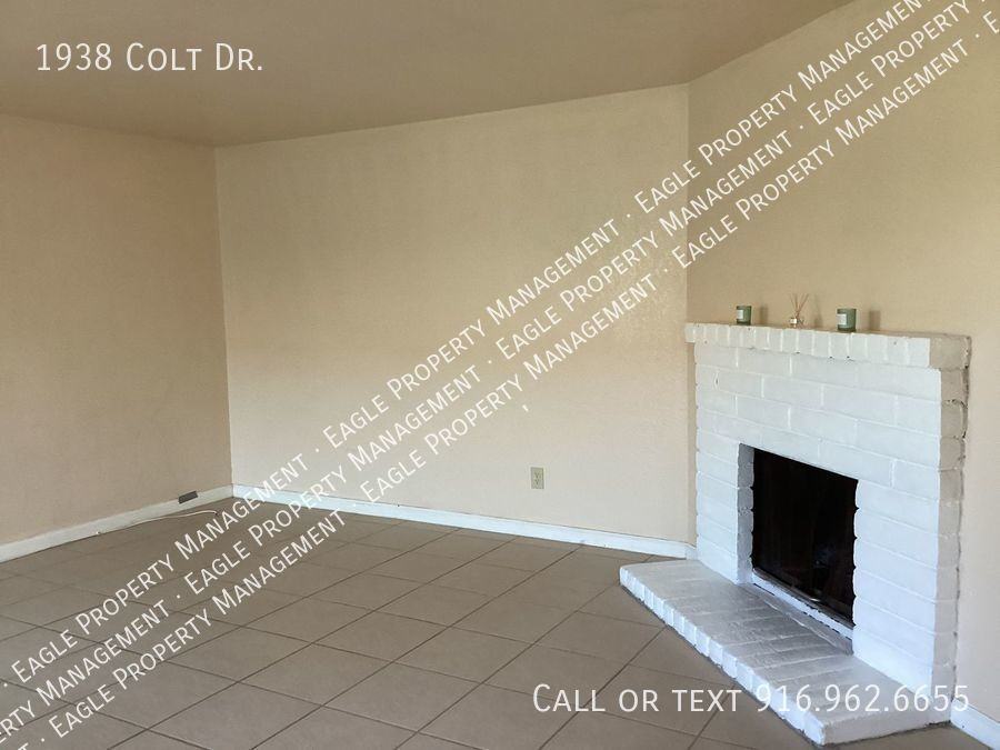1938 Colt Dr - Photo 2 of 18