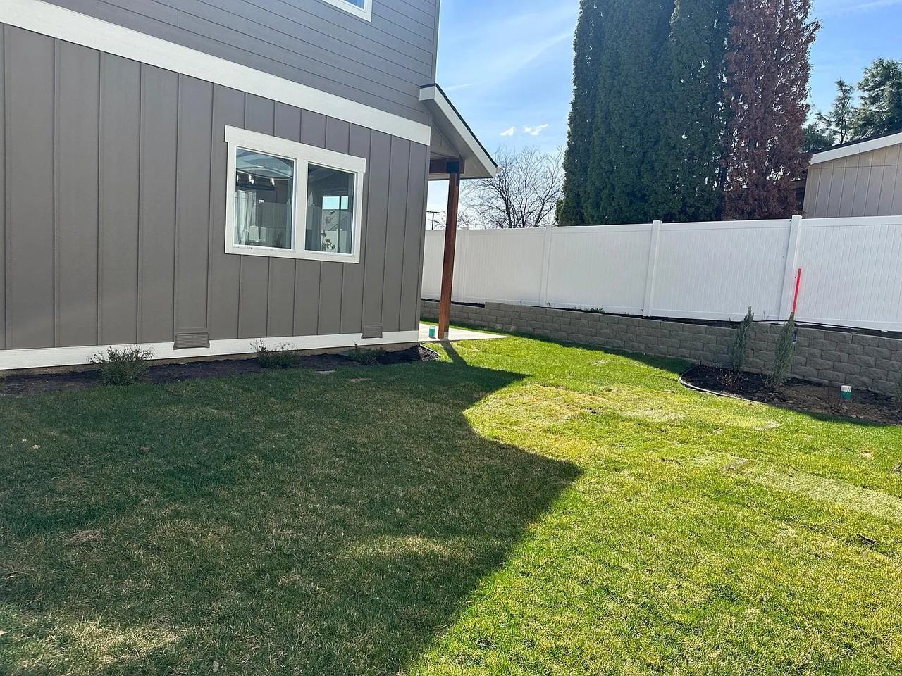 910 Poplar Ave #B4 - Photo 4 of 18