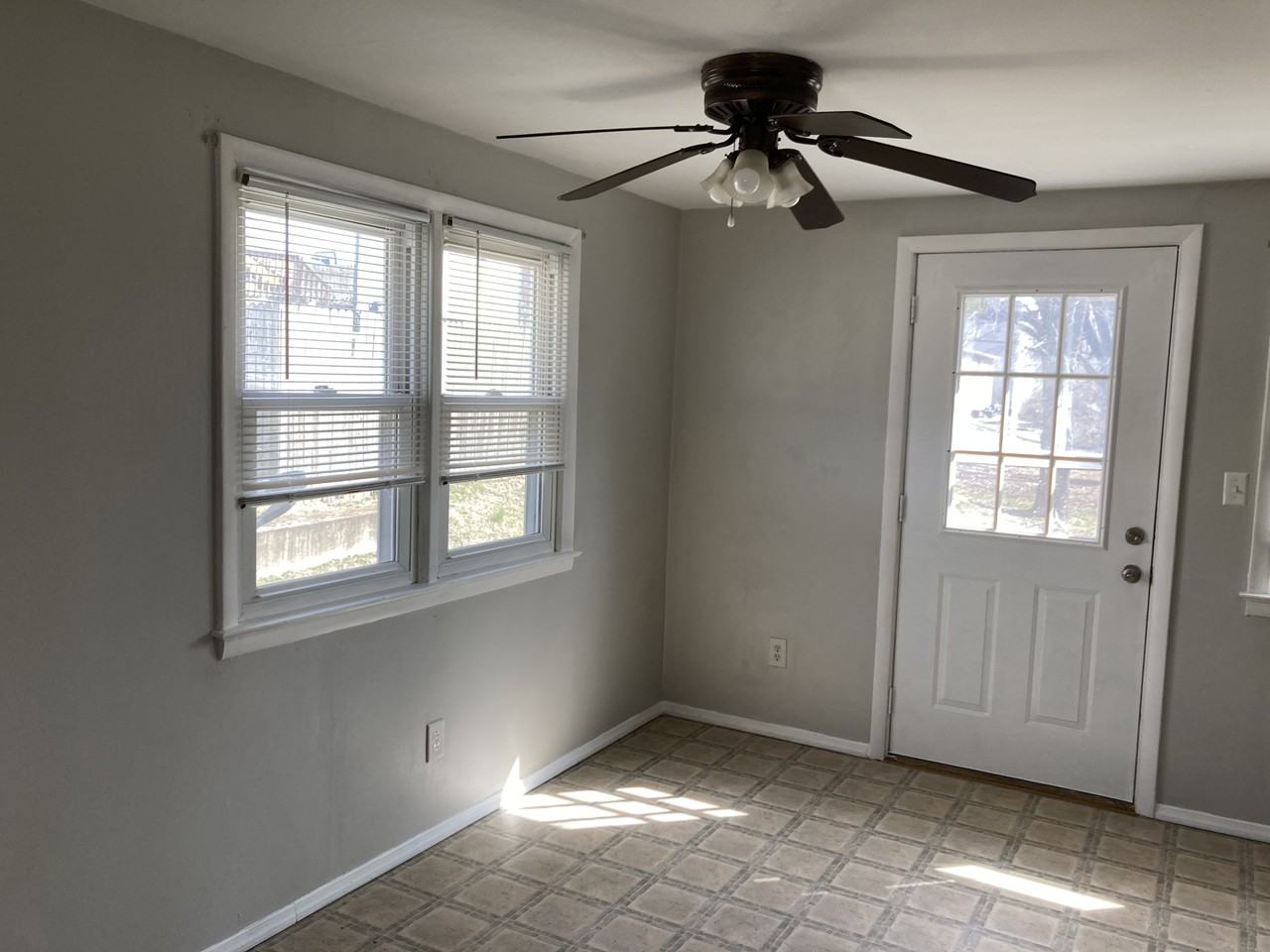 334 Grant St #NA - Photo 3 of 8