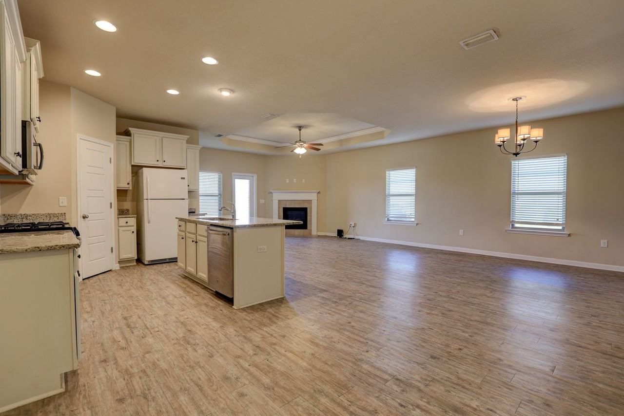 9321 Clayton Dr - Photo 3 of 18