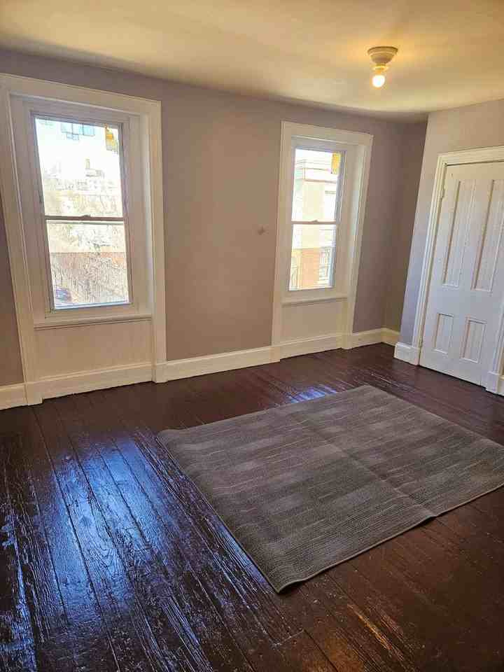 1512 Wharton St - Photo 2 of 12