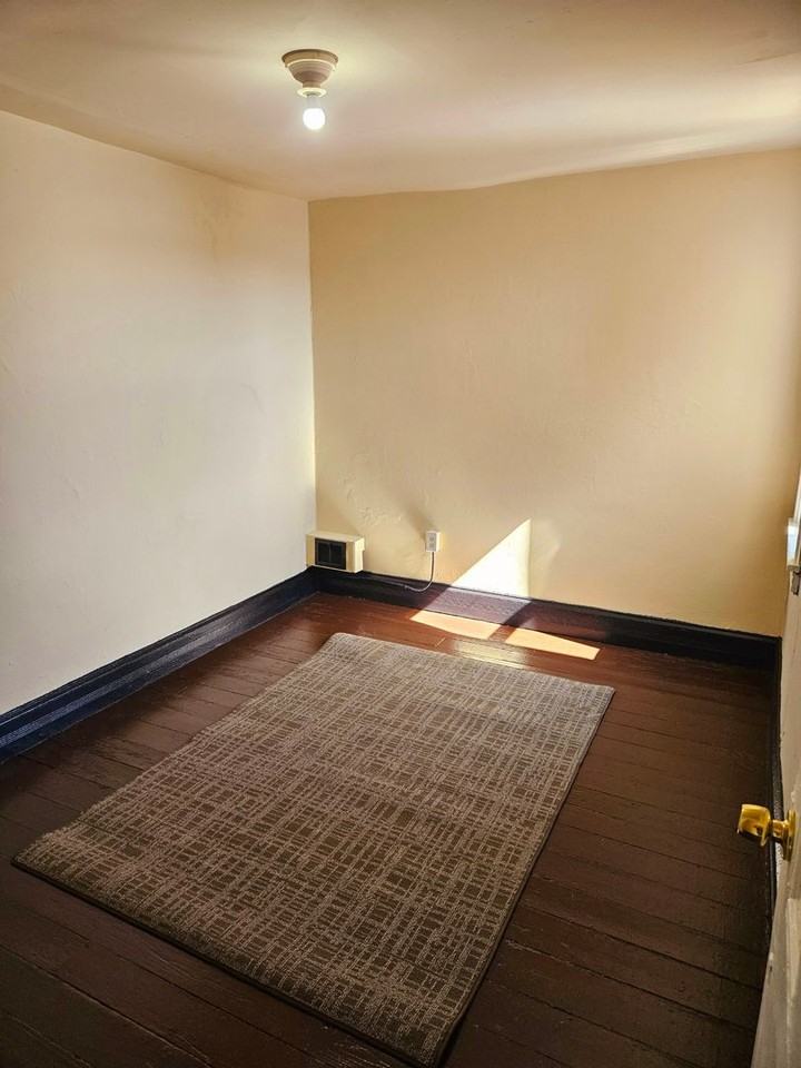 1512 Wharton St - Photo 3 of 12