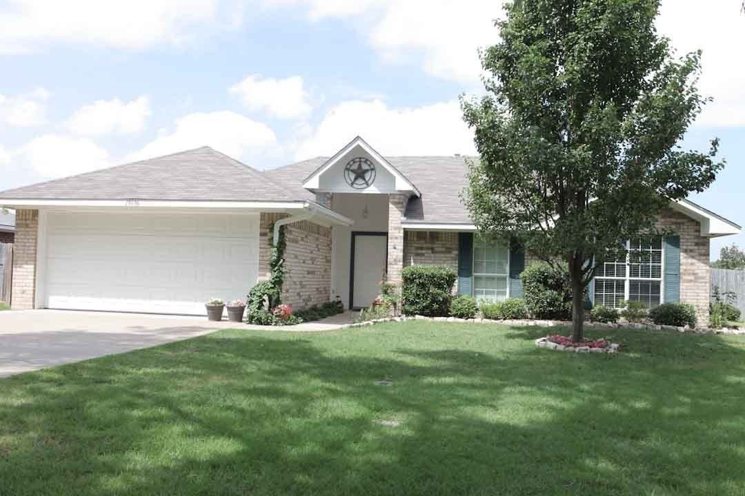 19896 County Road 172 - Photo 2 of 26