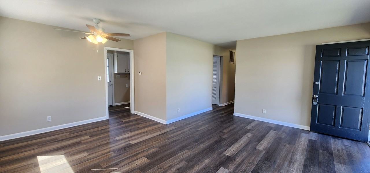 10406 Whipps Mill Rd - Photo 3 of 37