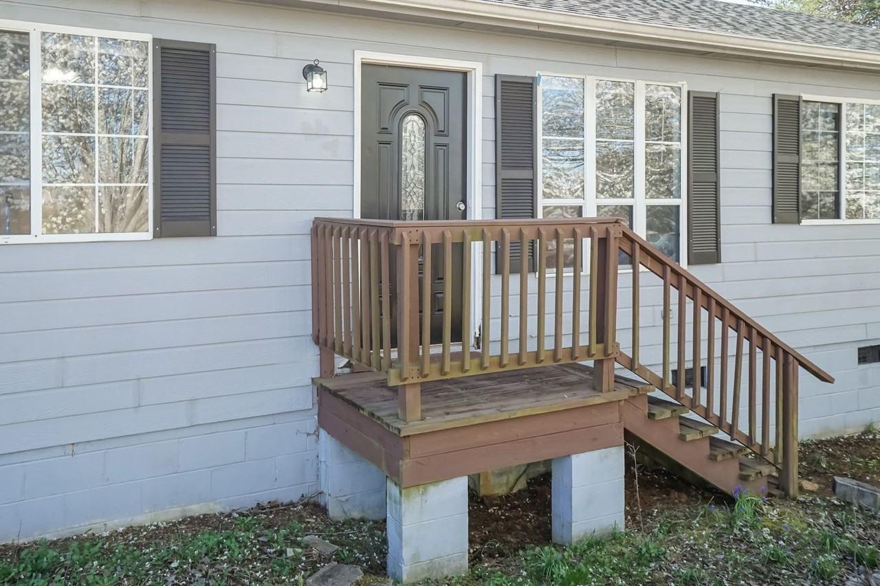 6494 Burlington Rd - Photo 2 of 20