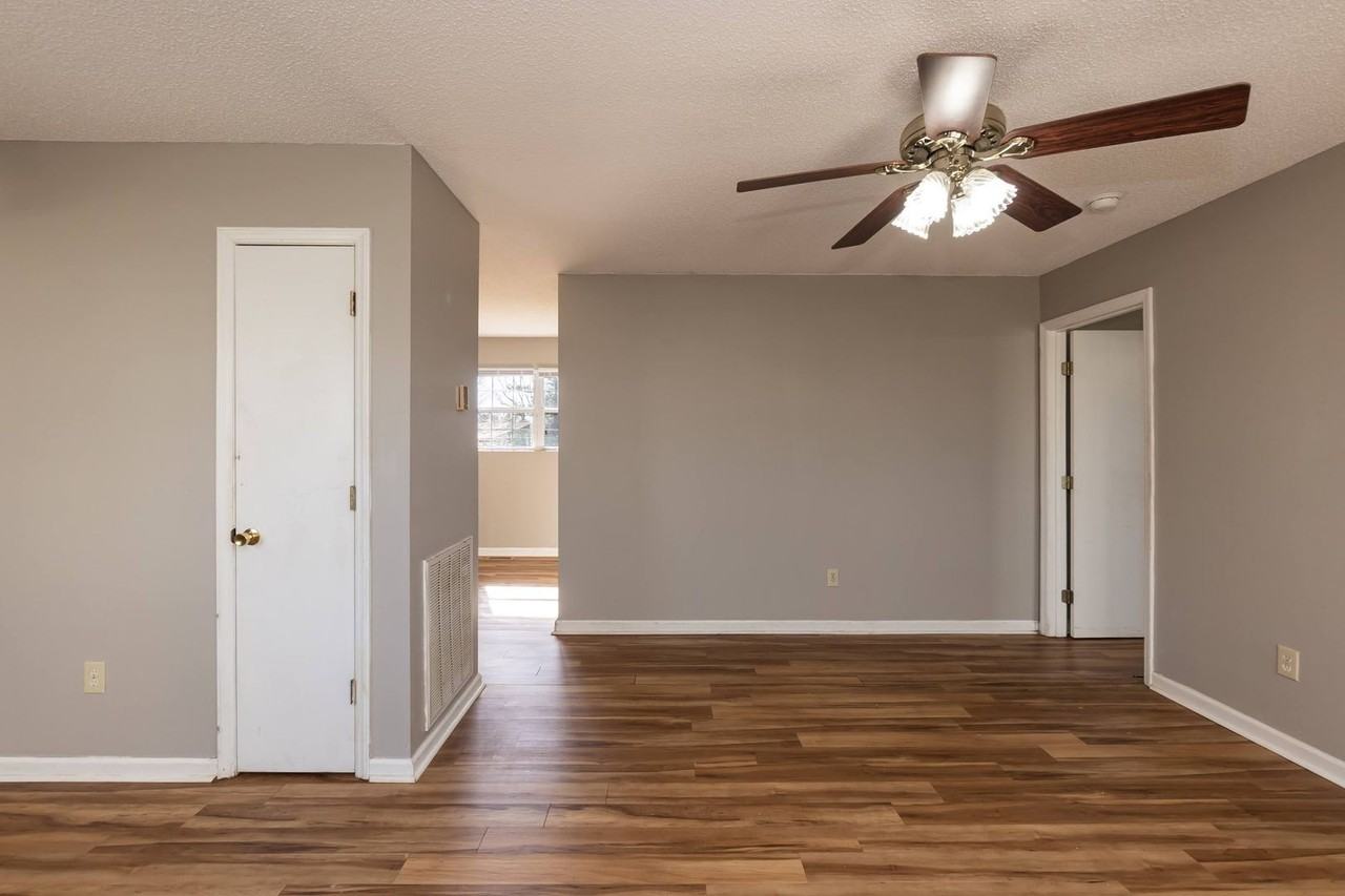 6494 Burlington Rd - Photo 6 of 20