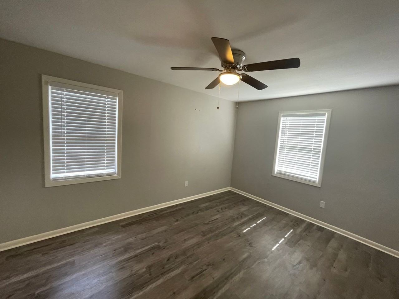 4604 Donnie Ave - Photo 6 of 10