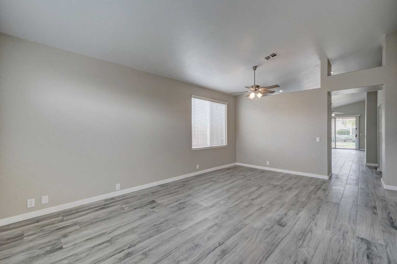 3720 S Heath Way - Photo 6 of 33